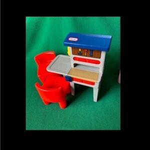 Vintage little tikes dollhouse workbench tool and 2 chairs furniture tykes